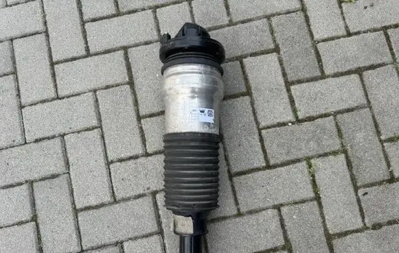 Porsche Macan (95B) Front shock absorber/damper 95C616037AM