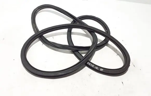 Porsche Cayenne (9Y0 9Y3) Front door rubber seal 9Y0831721Y