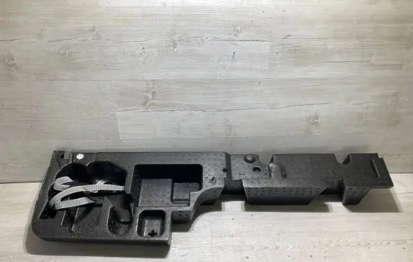 Skoda Octavia Mk3 (5E) Spare wheel section trim 5E5853858A