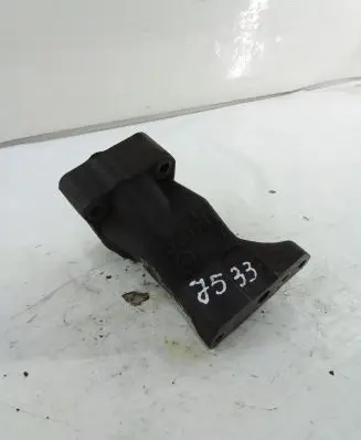 Mercedes-Benz CLS C219 Engine mounting bracket A6420968345