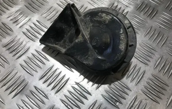 Mercedes-Benz E W210 Horn signal 0045424220