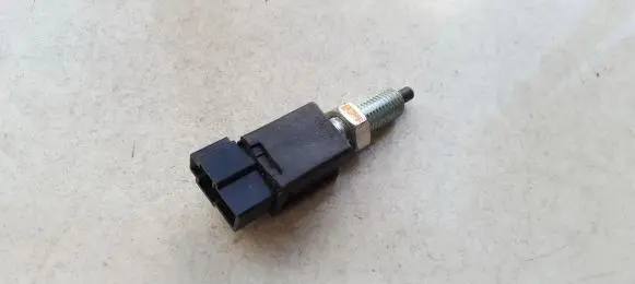 Mitsubishi Lancer X Brake pedal sensor switch