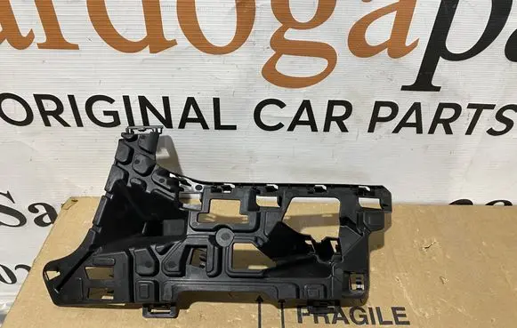 Volvo XC90 Front bumper mounting bracket 31353370