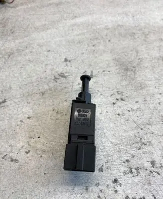 Volkswagen Golf IV Brake pedal sensor switch 927189d
