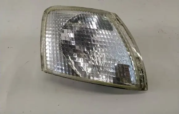 Volkswagen PASSAT B5 Front indicator light 185103B