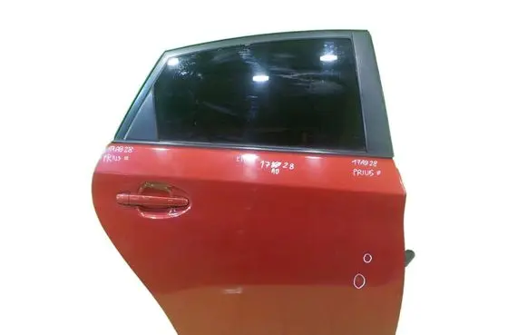 Toyota Prius (XW30) Rear door PRAWE