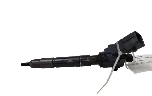 Volvo V40 Fuel injector 31336878 VEA132370010CAA
