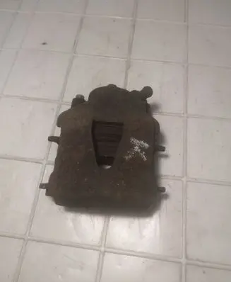 Seat Ibiza IV (6J,6P) Front brake caliper