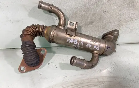 Skoda Fabia Mk2 (5J) EGR valve cooler 045131513p