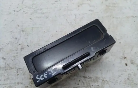 Renault Scenic I Screen/display/small screen P8200028364A