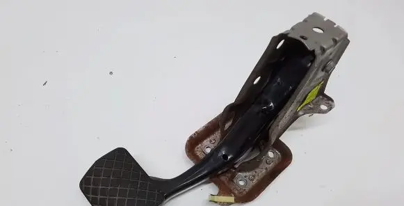 Volkswagen PASSAT B7 USA Brake pedal 1K1721117H