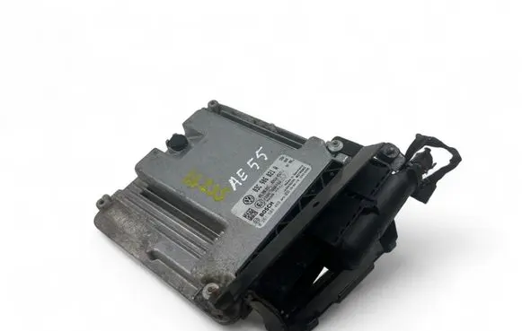 Volkswagen PASSAT B6 Engine control unit/module ECU 03C906021A 0261S04469
