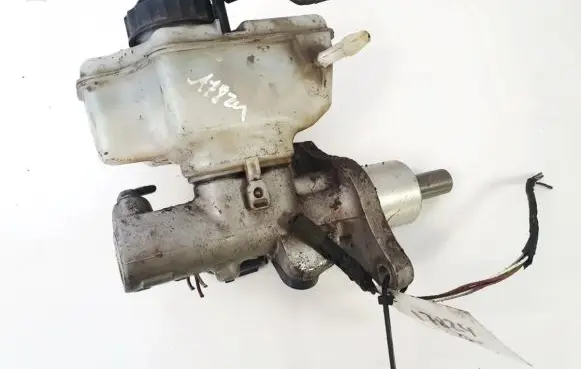 Skoda Octavia Mk2 (1Z) Master brake cylinder 1k0945459 1k1611301c