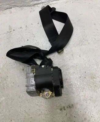 Audi A6 S6 C5 4B Rear seatbelt 00067250C