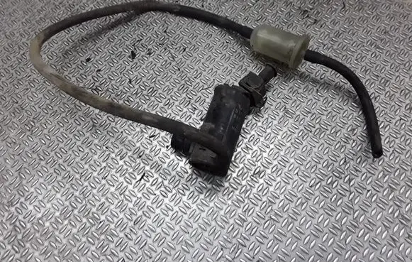 Volvo S80 Windscreen/windshield washer pump