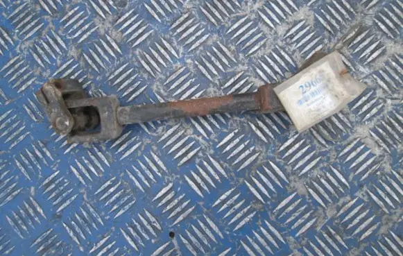 Volkswagen Golf I Steering wheel axle