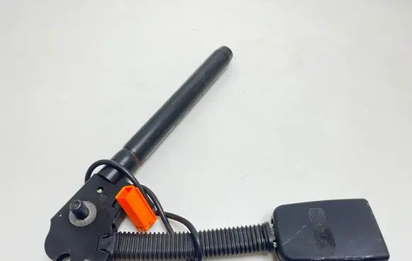 Ford Fusion Front seatbelt G5547A 020912