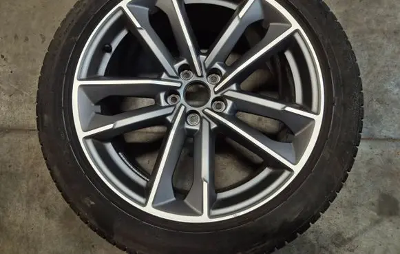 Audi Q3 F3 R19 spare wheel 83A601025B PIRELLI PZERO