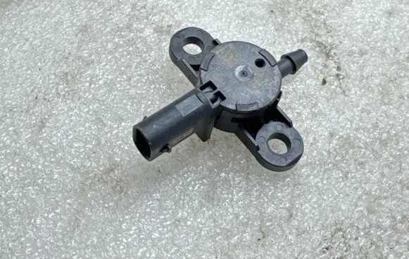 Tesla Model 3 Pedestrian airbag 173551400A
