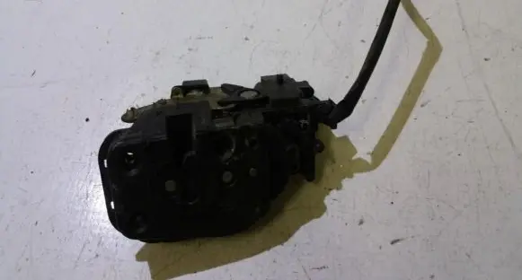 Mazda 626 Rear door lock