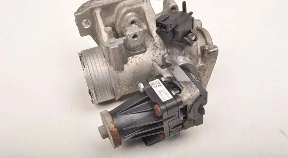 Volvo XC70 EGR valve 50590603