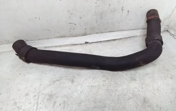 Opel Vivaro Engine coolant pipe/hose