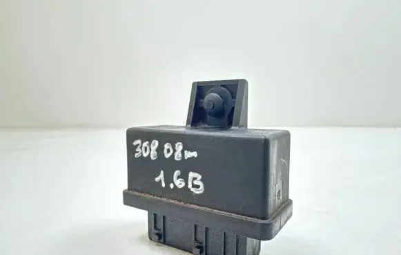 Peugeot 308 Fuel injection pump control unit/module 240107