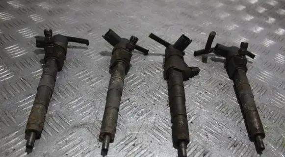 Opel Astra J Fuel injector 0445110327