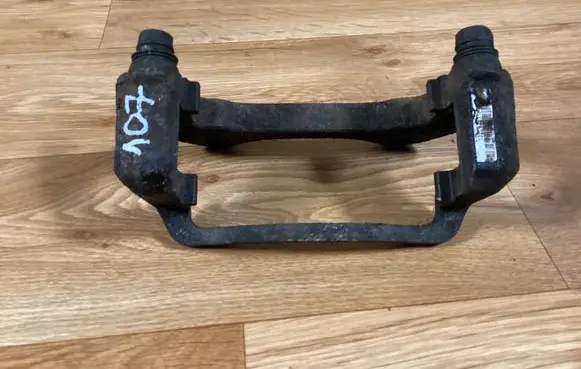 Opel Insignia A Front Brake Caliper Pad/Carrier 13229151
