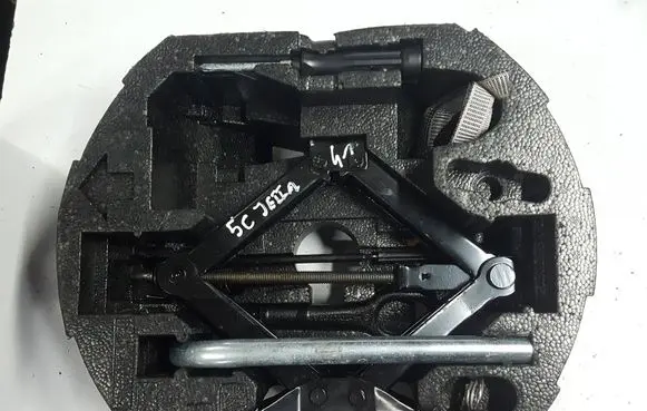 Audi A6 S6 C7 4G Lift Jack 