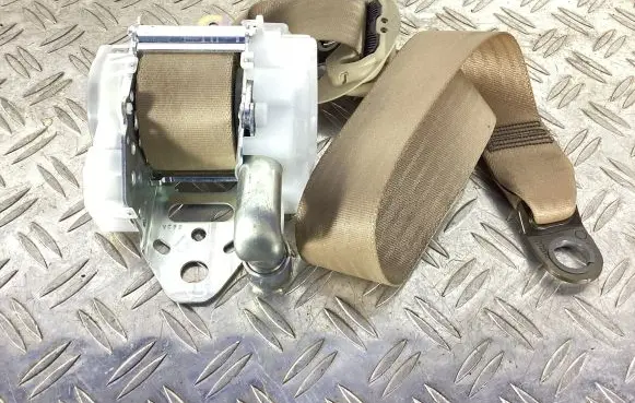 Lexus IS 220D-250-350 Front seatbelt 7M8750P