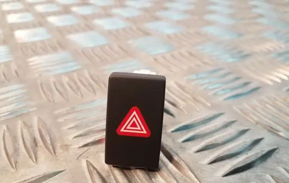 Volkswagen Golf VI Hazard light switch 5K0953509A