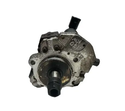 BMW 7 E65 E66 Fuel injection high pressure pump 7798333 151256 0445010146