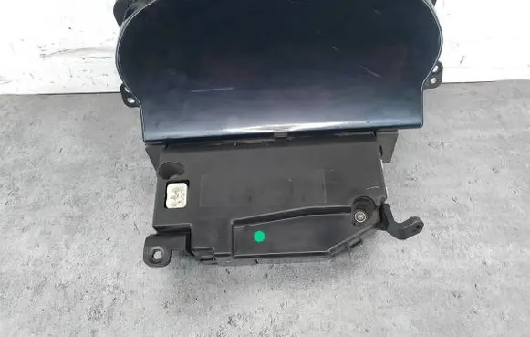 Toyota Yaris Speedometer (instrument cluster) 