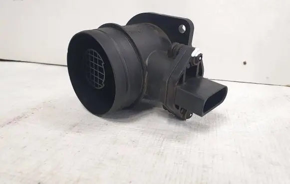 Volkswagen Golf V Mass air flow meter 038906461B 0281002531