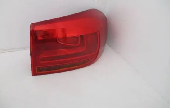 Volkswagen Tiguan Rear/tail lights 5N0945096Q