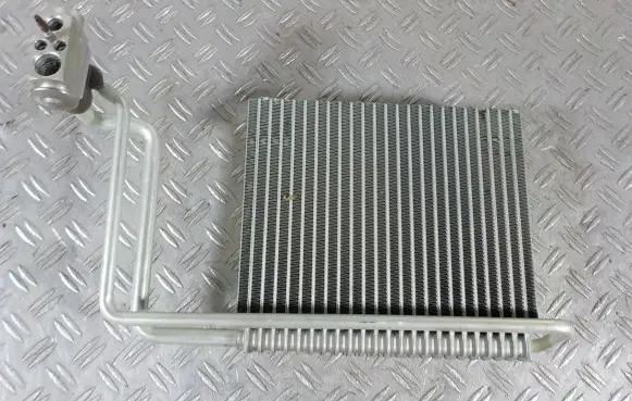 Mercedes-Benz Vito Viano W639 Air conditioning (A/C) radiator (interior) 6398300384 7016676