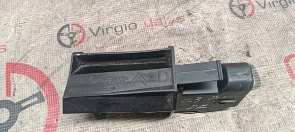 Headlight/headlamp mounting bracket