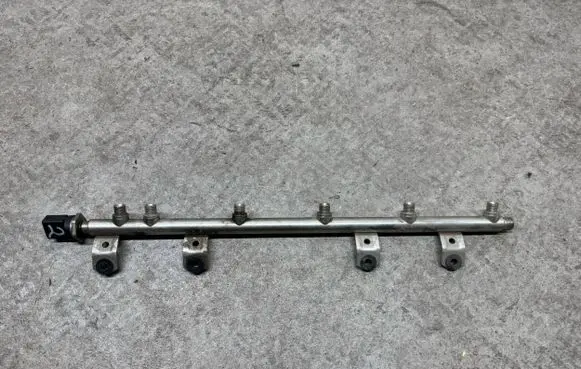 BMW 6 F12 F13 Fuel main line pipe 0261545072 11092226776