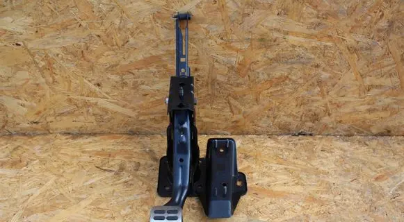 Volkswagen Golf IV Brake pedal bracket assembly vwhamulca