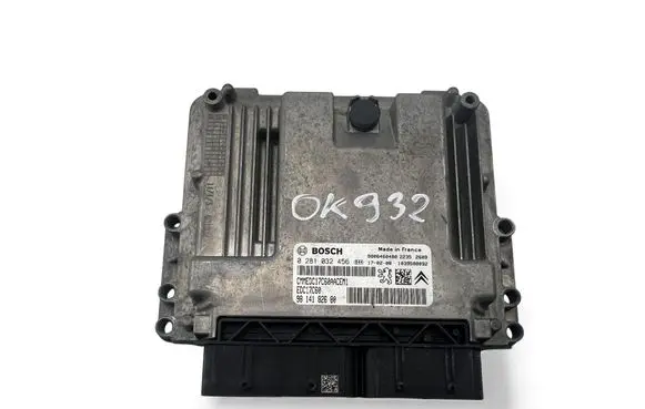 Peugeot 3008 I Engine control unit/module ECU 9814182680 0281032456