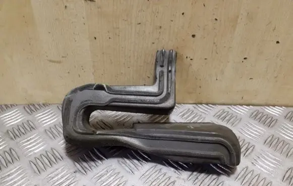 Fender foam support/seal