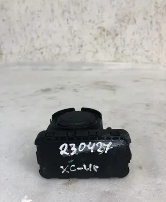 Volvo XC40 Alarm system siren 8889040624