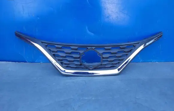 Suzuki Baleno IV Front bumper upper radiator grill 7174168P2