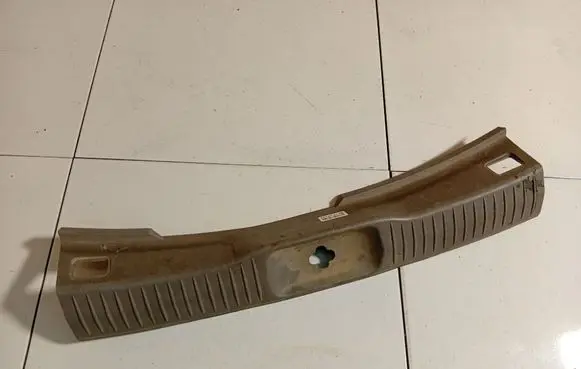 Nissan Almera Tino Other trunk/boot trim element 84992BU000