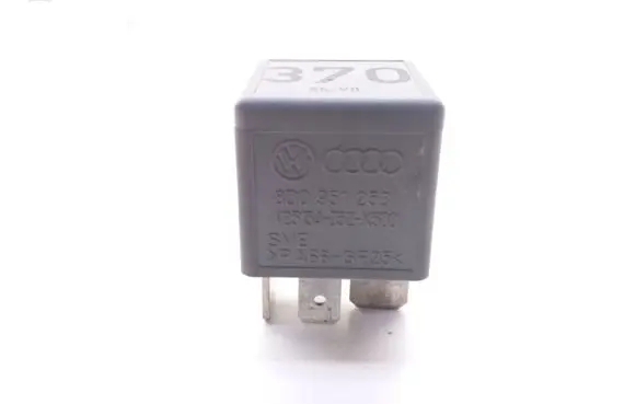 Audi A6 S6 C5 4B Other relay 8D0951253 V23134J52X300