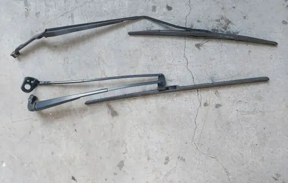 Ferrari 488 Pista Front wiper blade arm 1264823