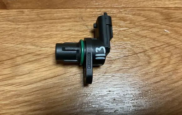 Volvo V70 Camshaft position sensor 0232103063 8658726