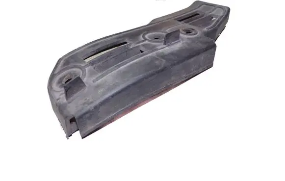 Volkswagen PASSAT B5 Front bumper mounting bracket 3B0807184E