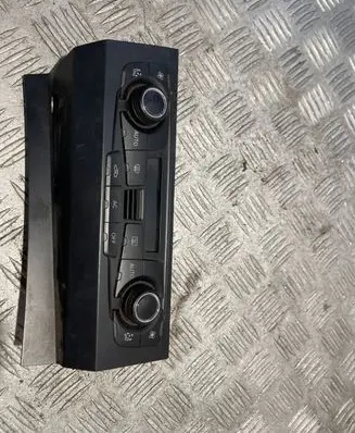 Audi A4 S4 B8 8K Climate control unit 8T2820043S